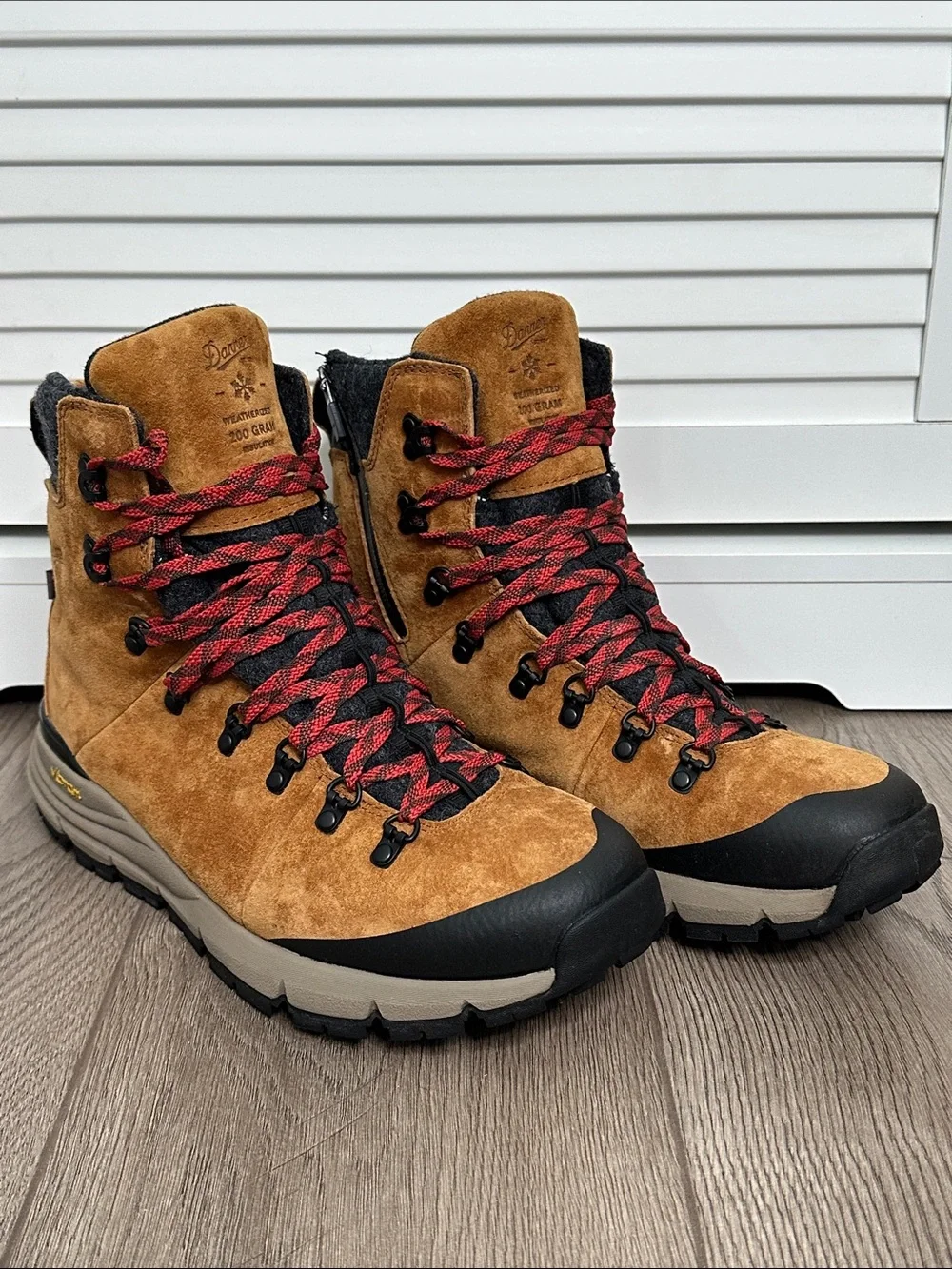Danner Arctic 600 Waterproof Soft Toe Ankle High Outdoor Boots Brown Size 10.5